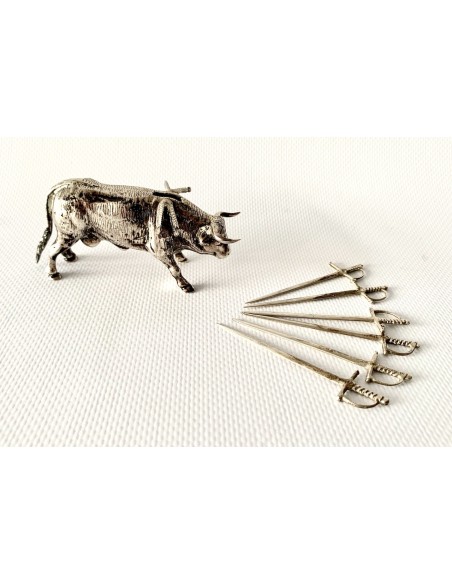 Toro palillero de plata de ley