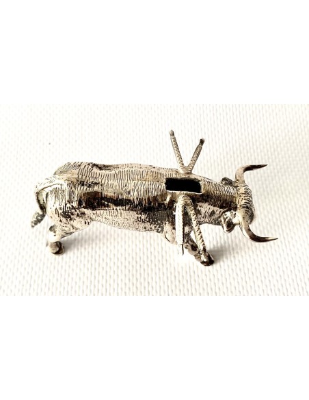 Toro palillero de plata de ley