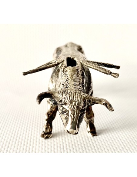 Toro palillero de plata de ley