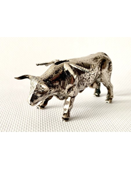 Toro palillero de plata de ley