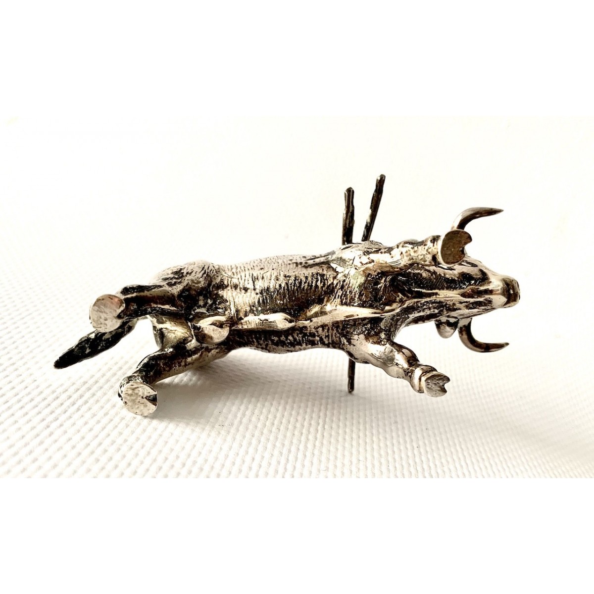 Toro palillero de plata de ley