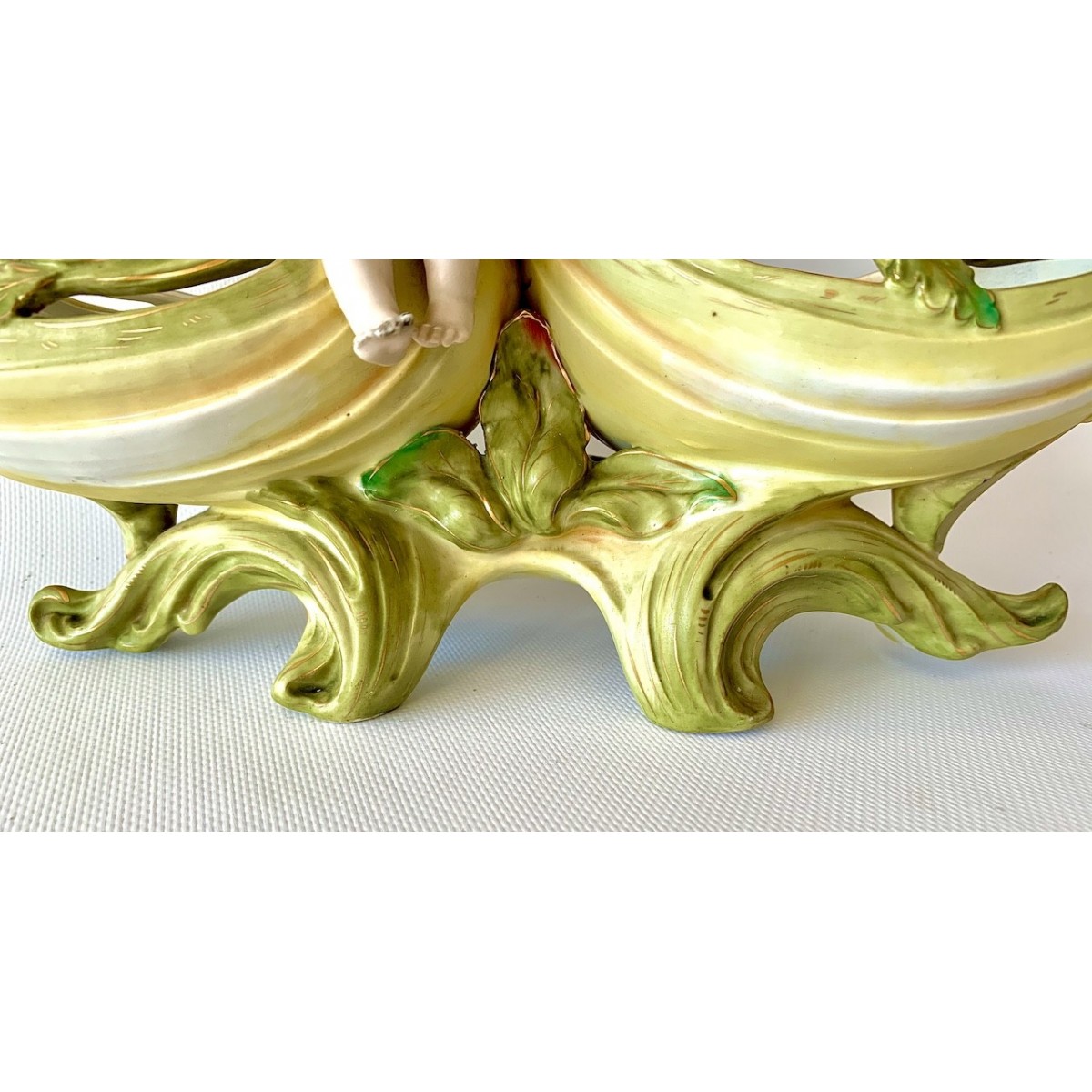 Centro de porcelana de finales del siglo XIX