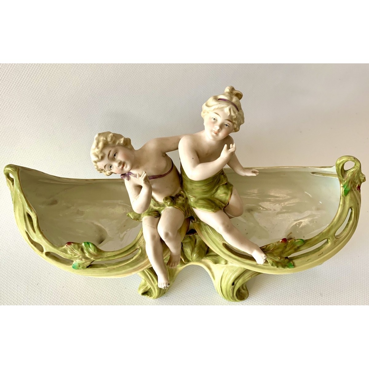 Centro de porcelana de finales del siglo XIX