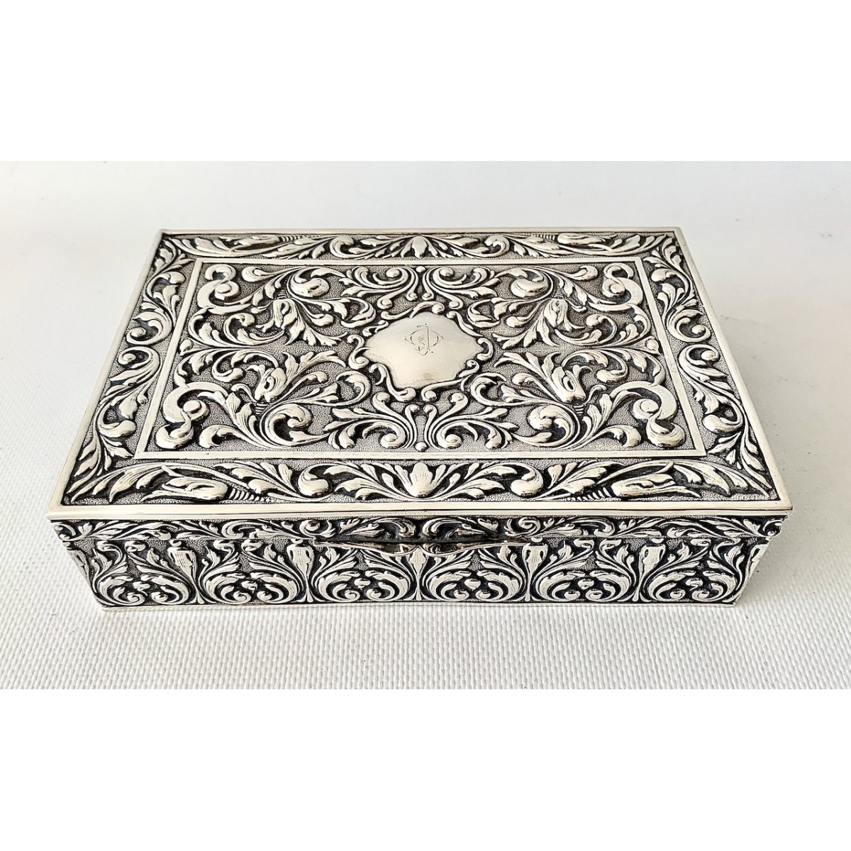 .Goie box in 925 Sterling silver