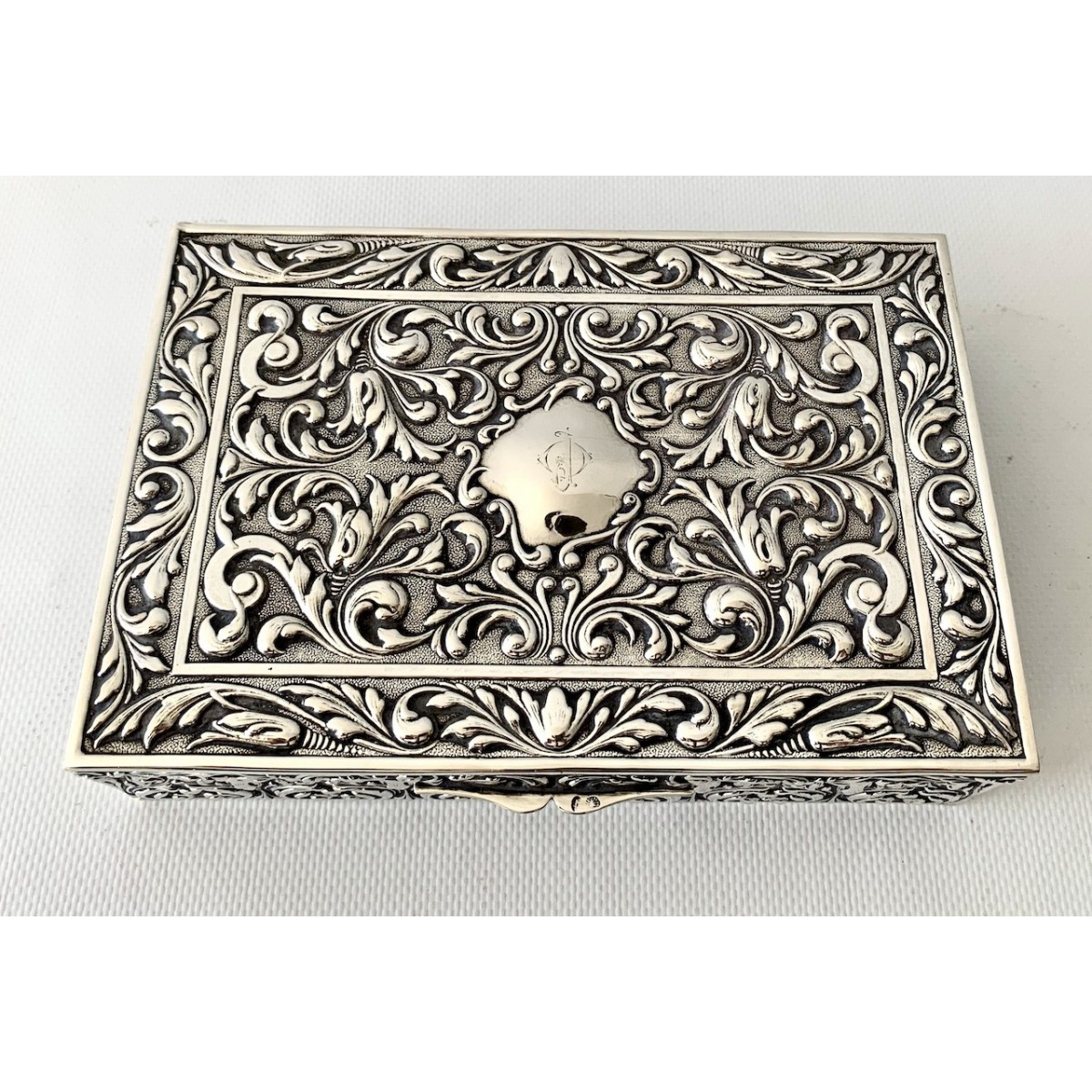 .Goie box in 925 Sterling silver