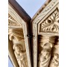 tríptico realizado en hueso tallado y madera del siglo XIX
