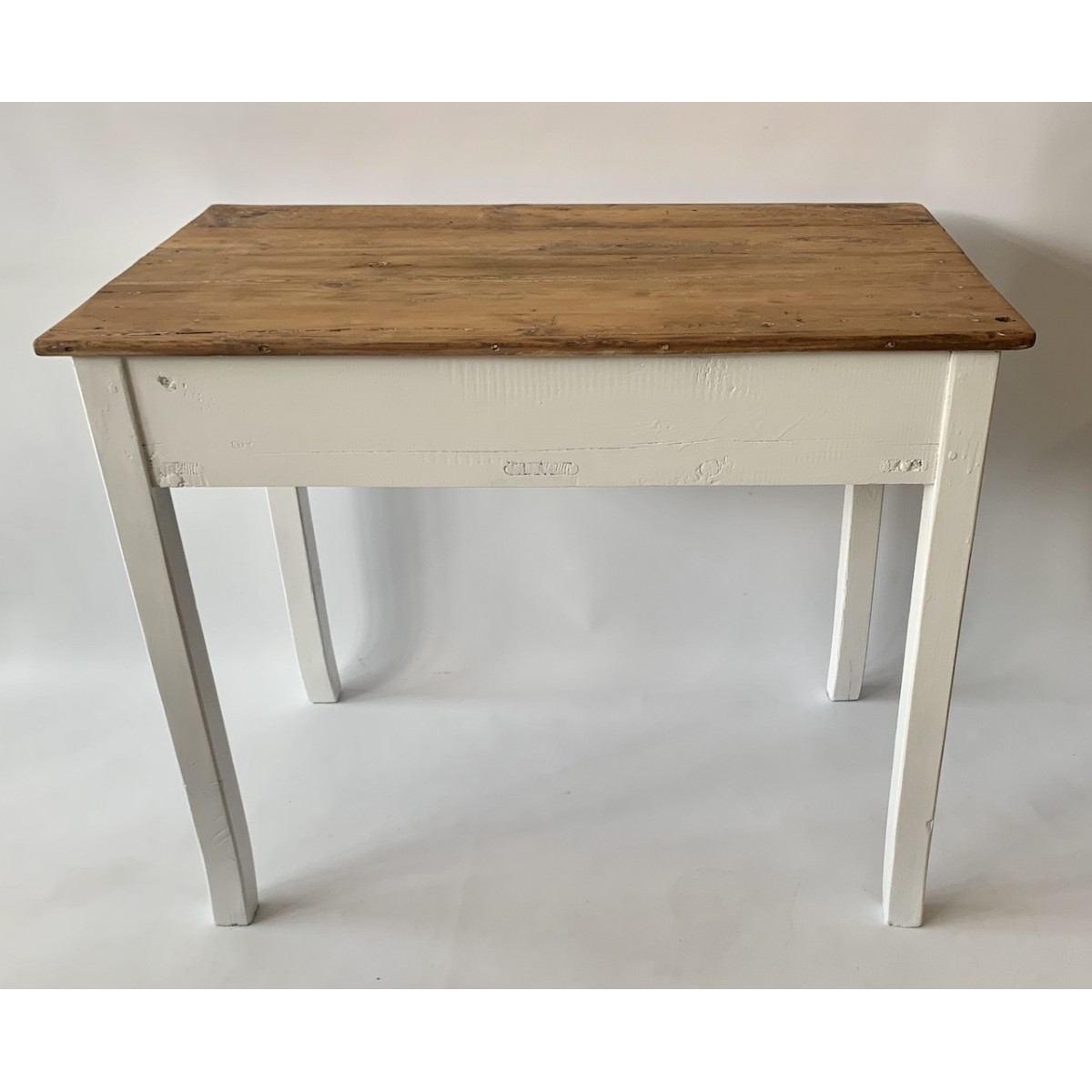 Mesa rustica de pino de principios del siglo XX