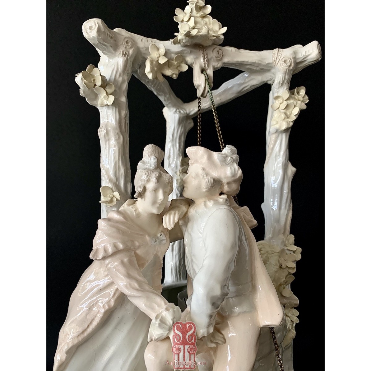 “Pareja de figuras delante al pozo” cerámica principios siglo XX