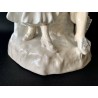 “Coppia di figure davanti al pozzo”, ceramica dell’inizio del XX secolo