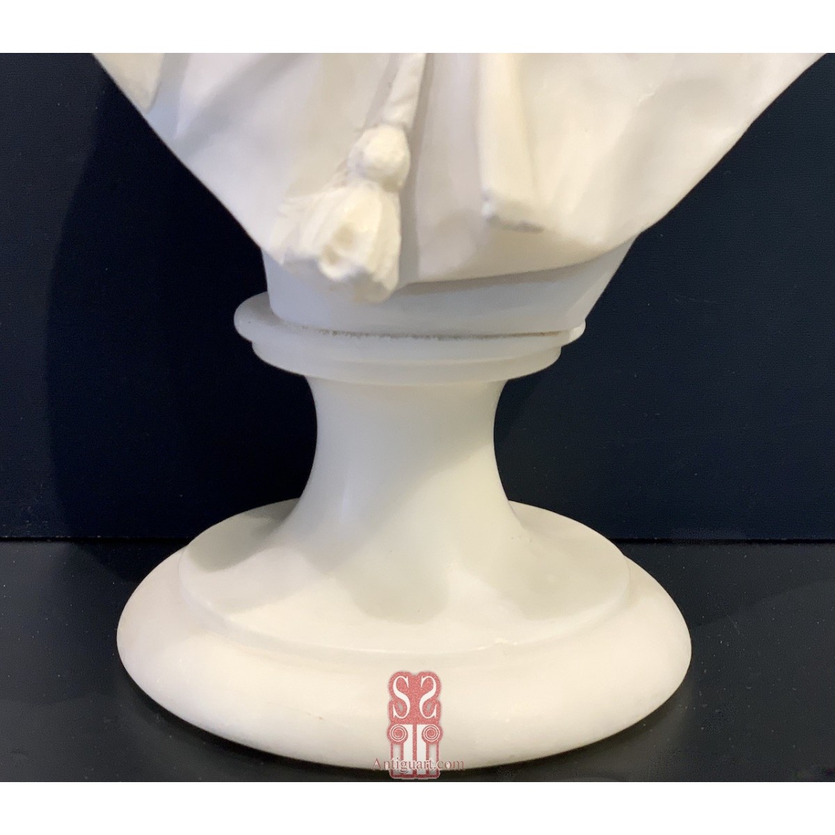 Busto de mármol de joven (1880-1910)