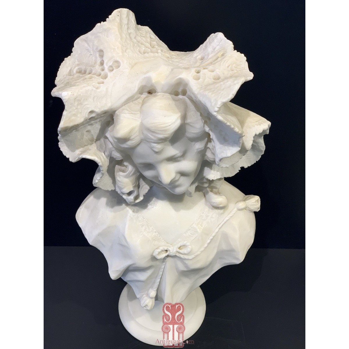 Busto de mármol de joven (1880-1910)