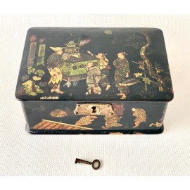 Scatola di legno giapponese laccata dell'800 2