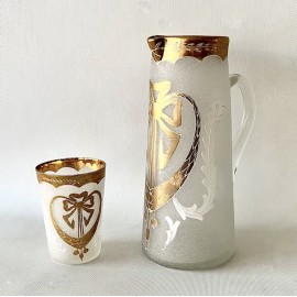 Jarra y vaso di cristal modernista. 2