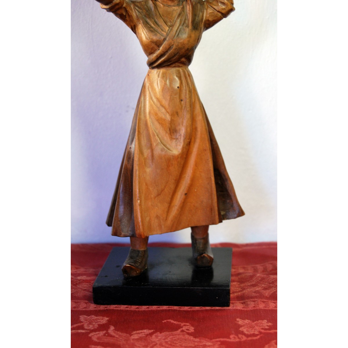 Campesina, talla de finales del siglo XIX.