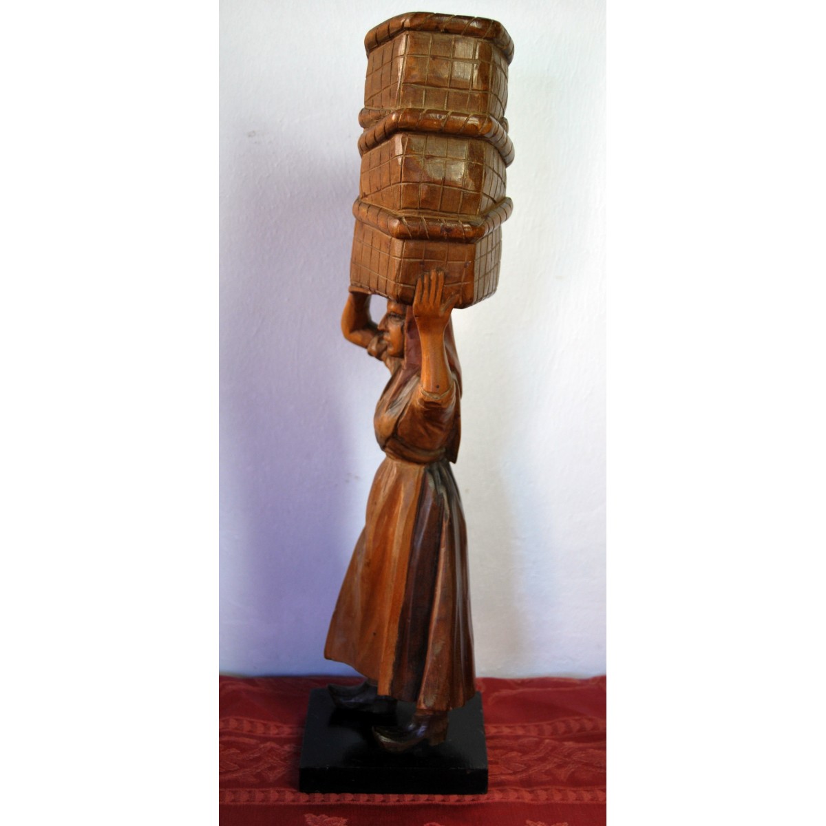 Campesina, talla de finales del siglo XIX.