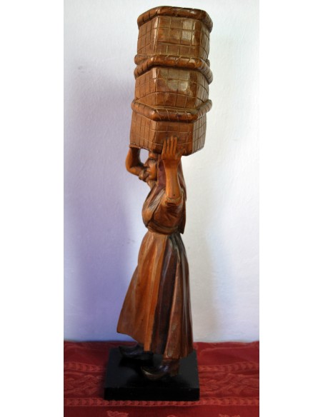 Campesina, talla de finales del siglo XIX.