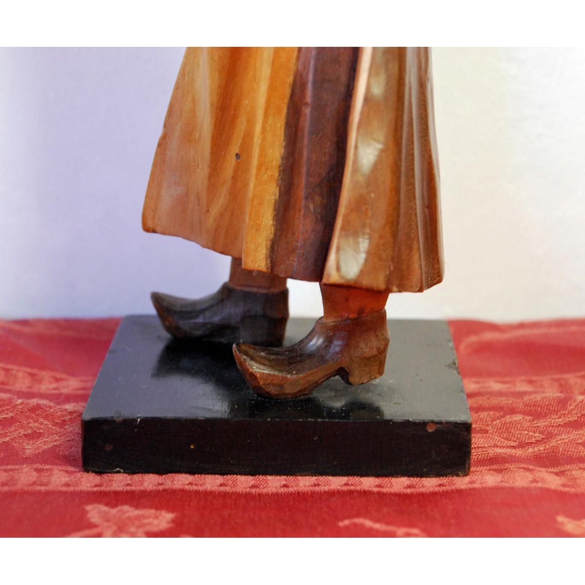 Campesina, talla de finales del siglo XIX.