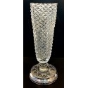 Jarrón de cristal tallado con base de plata