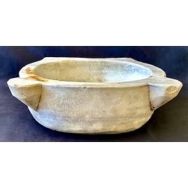 Pila benditera de mármol blanco del siglo XIX 2