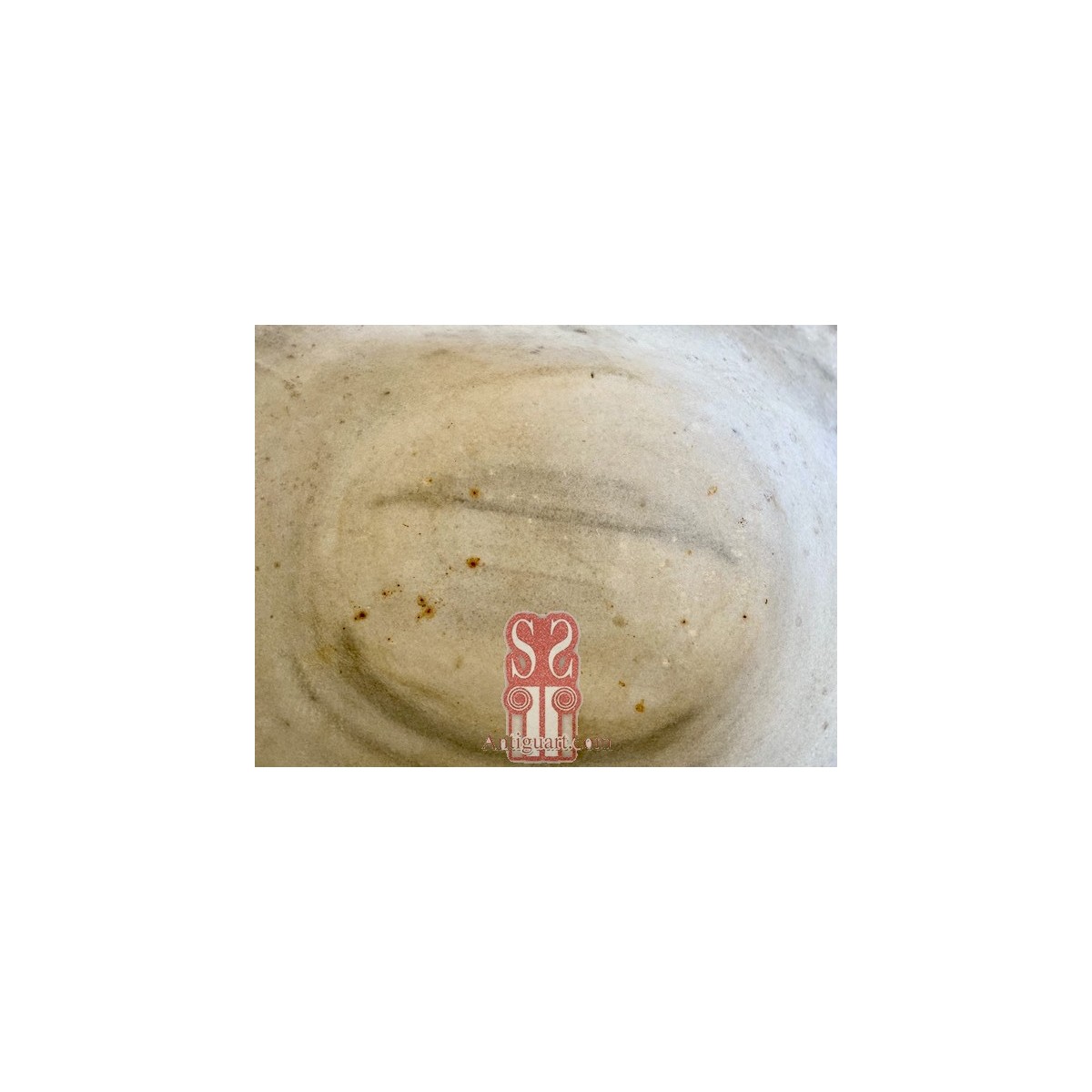 Pila benditera de mármol blanco del siglo XIX