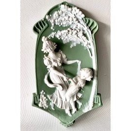 Pareja de alto relieves en biscuit (1890-1910) 2