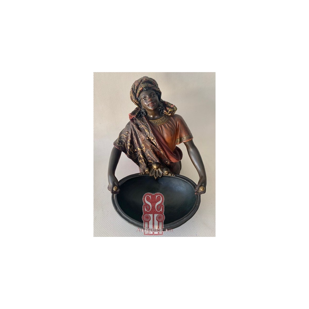 “Moro con bandeja” escultura de terracotta, principio siglo XX