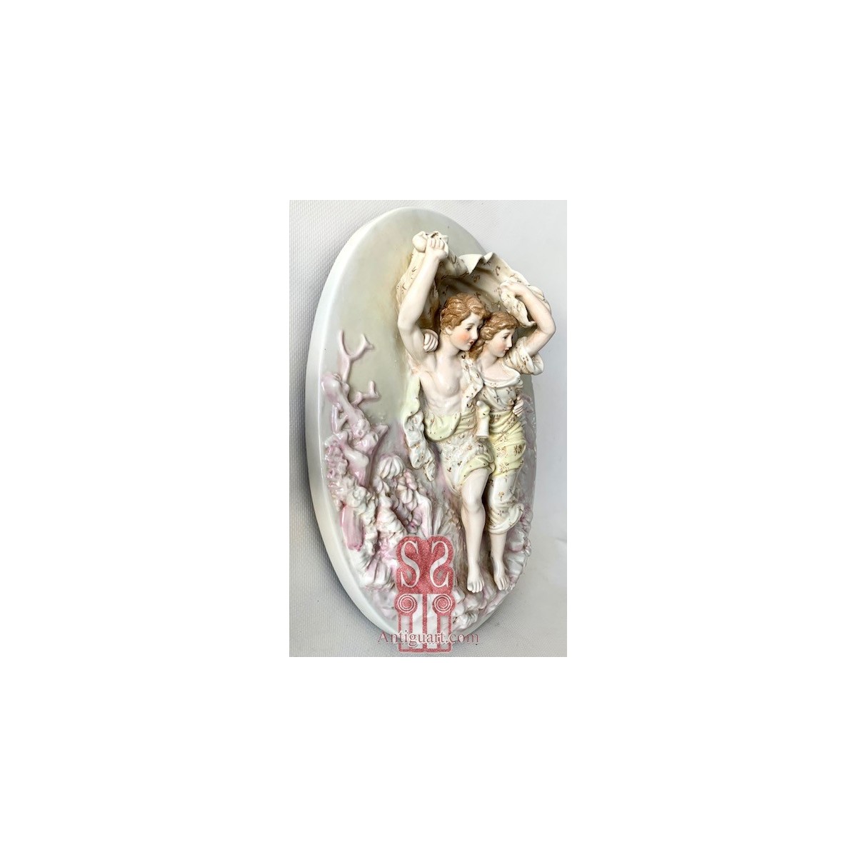 Altorrelieves de porcelana Meissen.