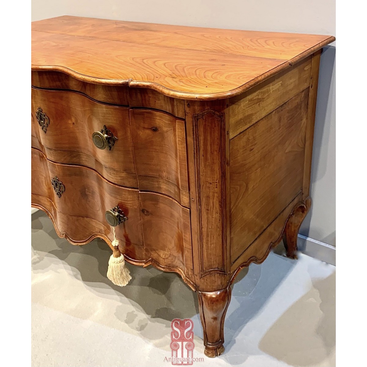 Comoda francesa arbaléte del siglo XVIII