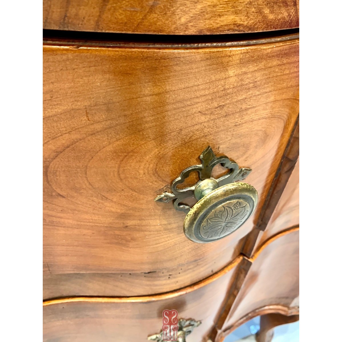 Comoda francesa arbaléte del siglo XVIII