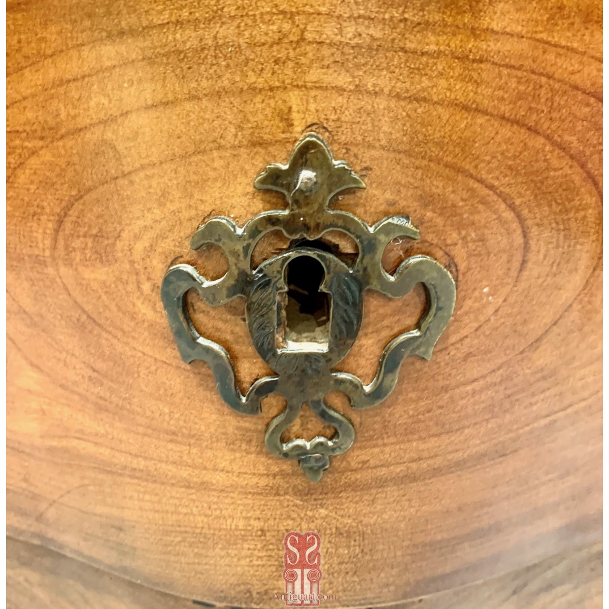 Comoda francesa arbaléte del siglo XVIII