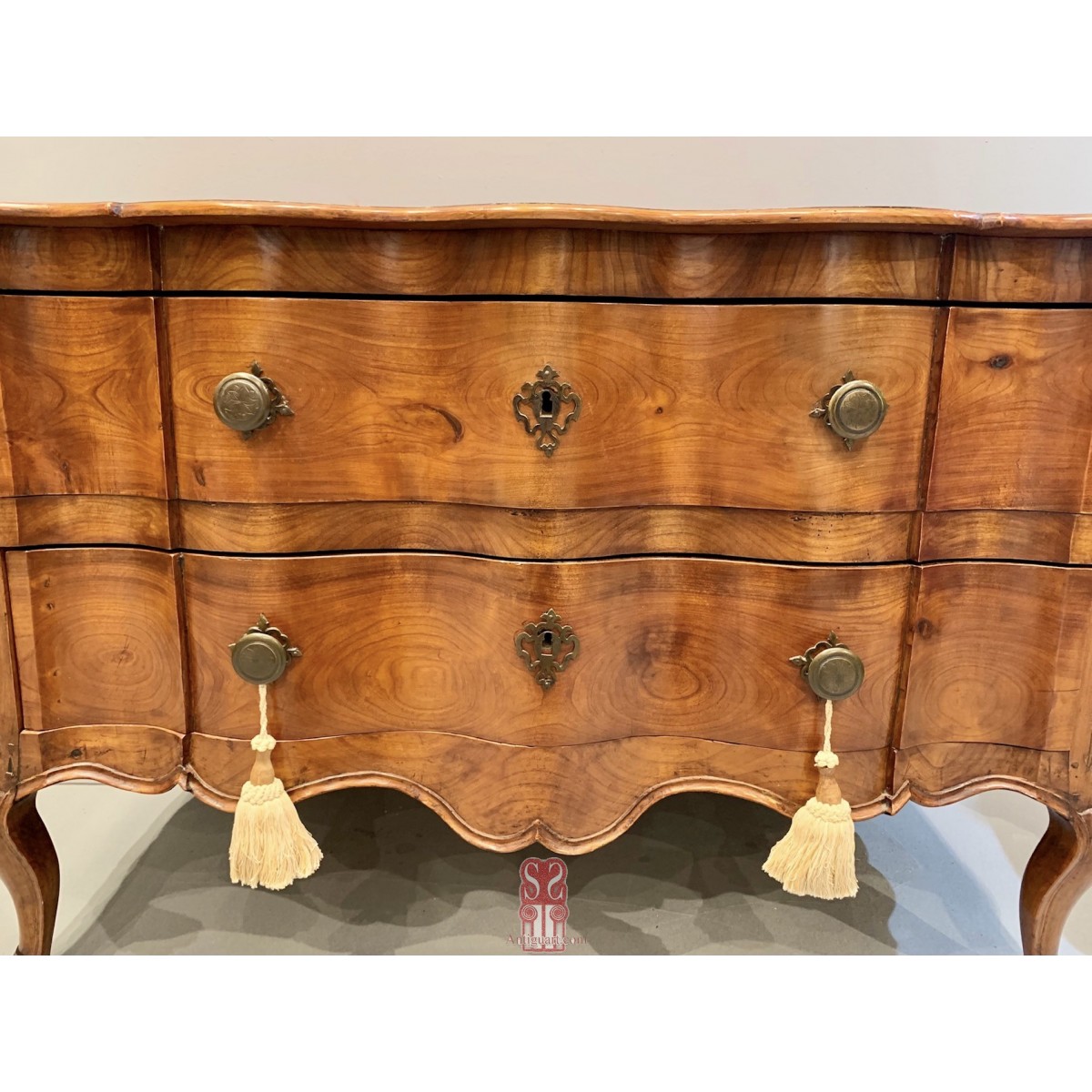 Comoda francesa arbaléte del siglo XVIII