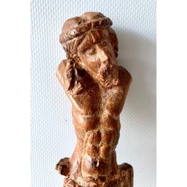 Cristo tallado en madera, tardo gótico. Siglo XV. Escuela castellana. 2