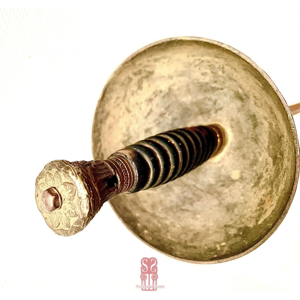 Espada ropera o de cazoleta de niño, del siglo XVIII 