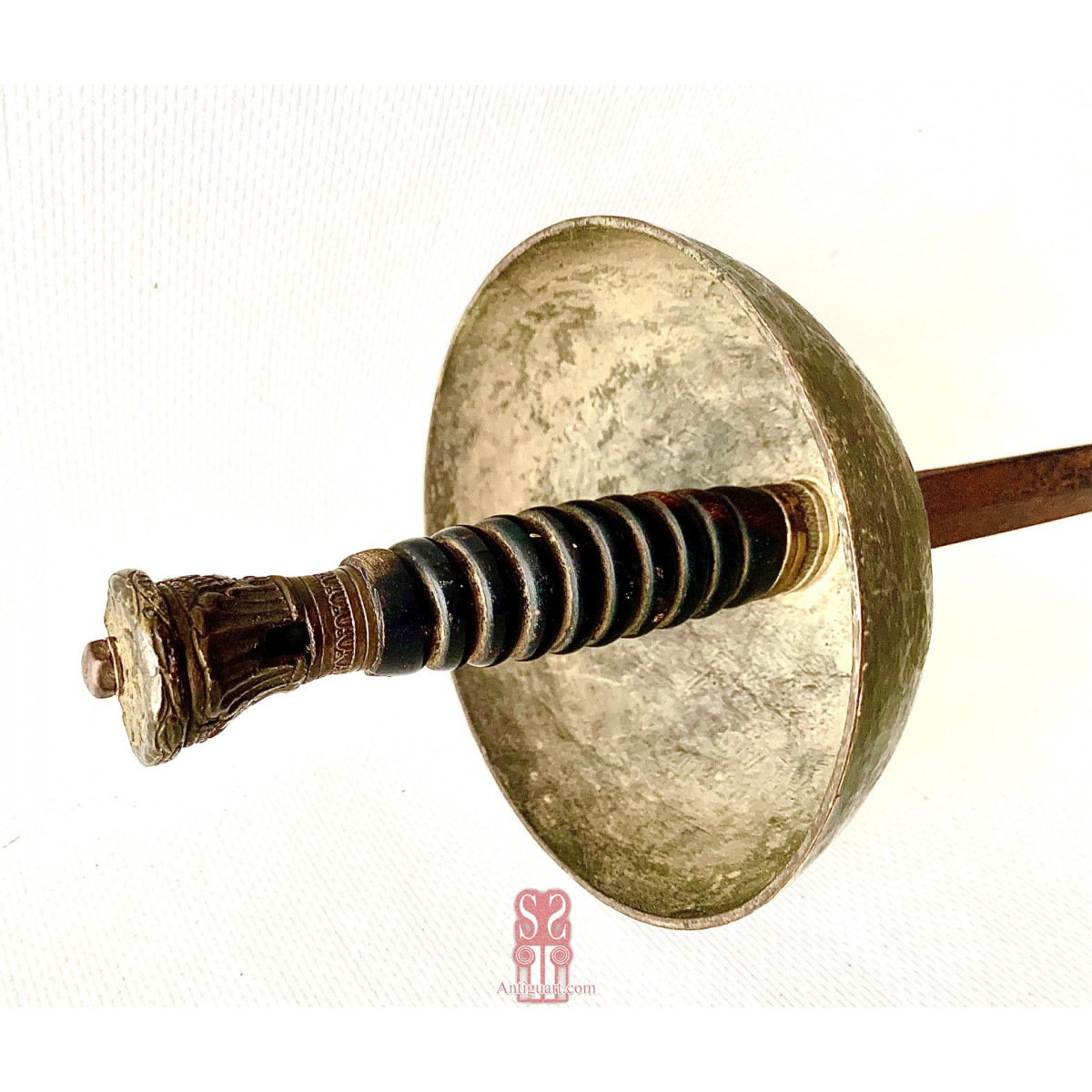 Espada ropera o de cazoleta de niño, del siglo XVIII 