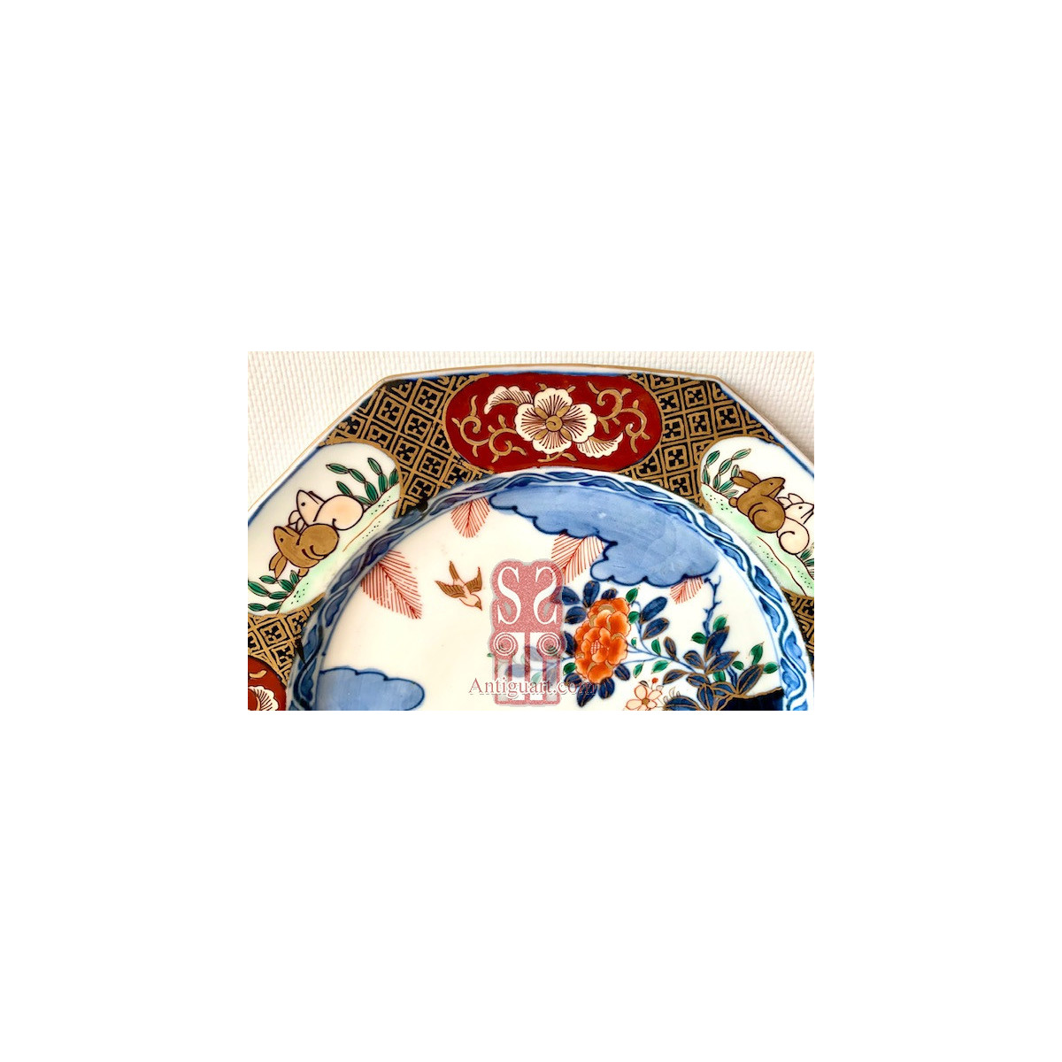 Pareja de platos Imari, Japón finales Siglo XIX.