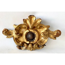 Elemento barroco tallado y dorado del siglo XVII