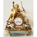 Reloj de sobre mesa francés, bronce dorado.