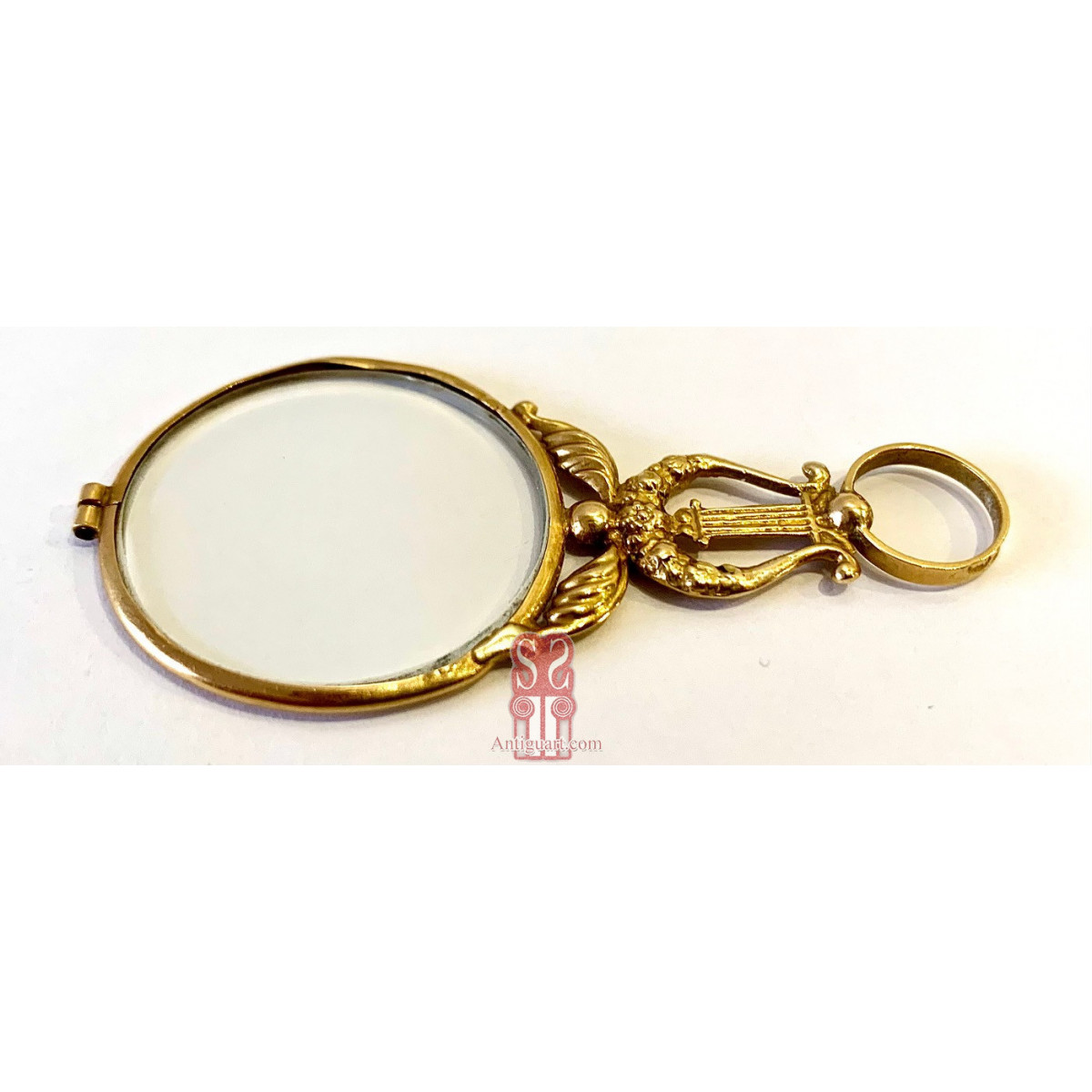 Lupa de oro de 18 quilates, siglo XIX, Suecia.