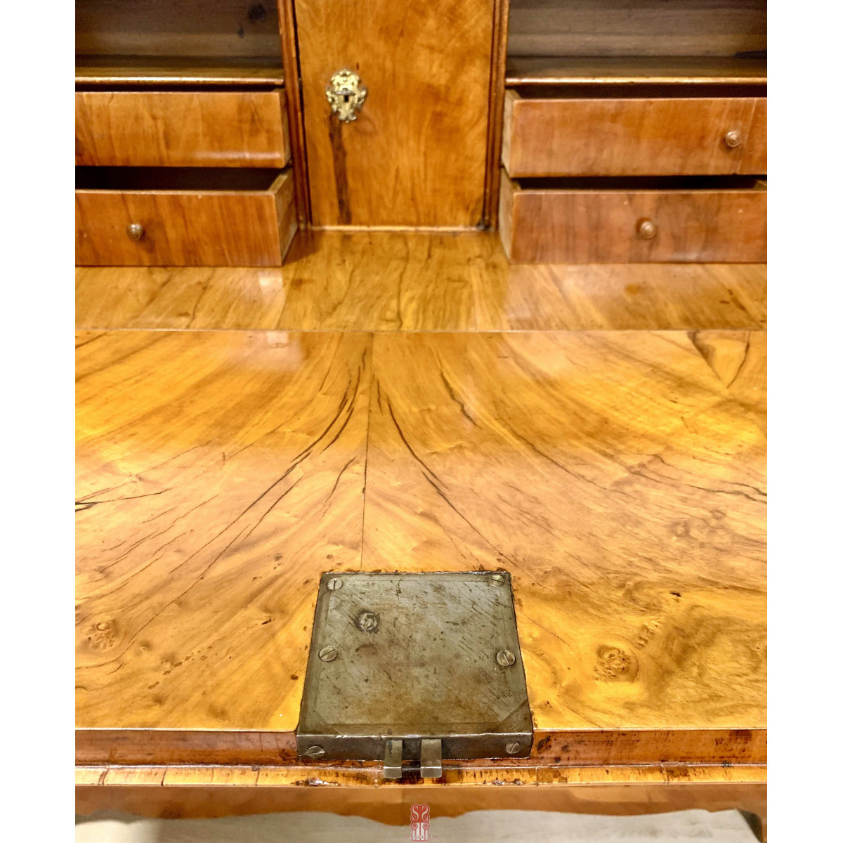 Escritorio papelera, Carlos IV, finales del siglo XVIII.