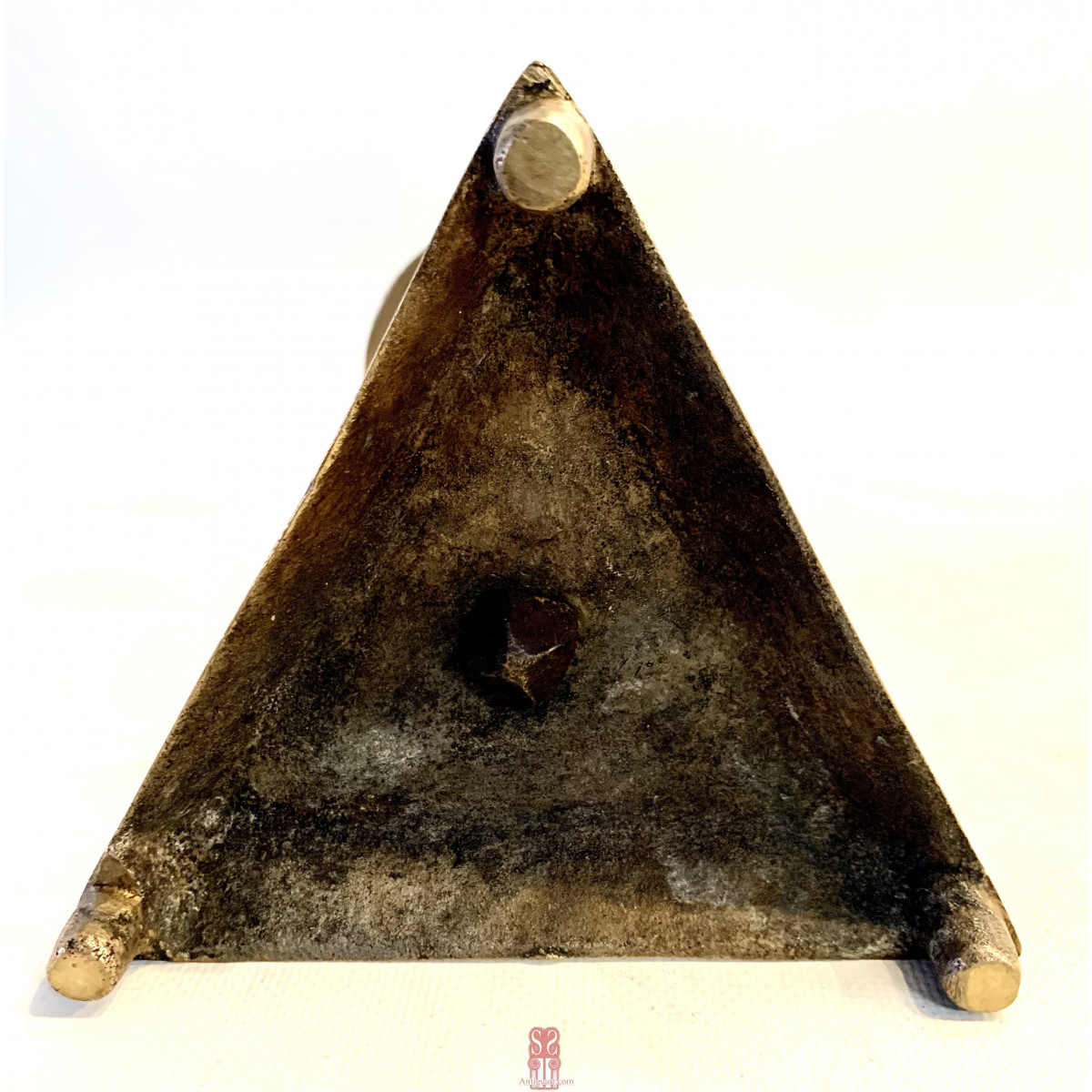 Candelero de bronce del siglo XVII.