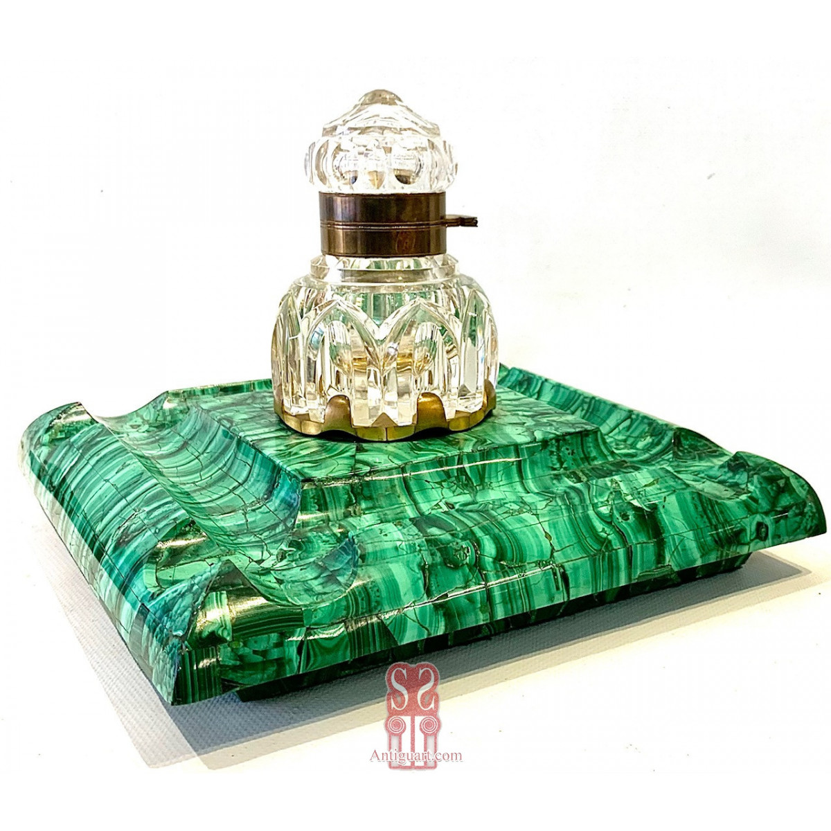 Bronze and carved glass malachite inkwell, Russia, 19th.
