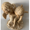 “Putti, Bataille D’Amour” Escultura de alabastro de la mitad del siglo XIX.