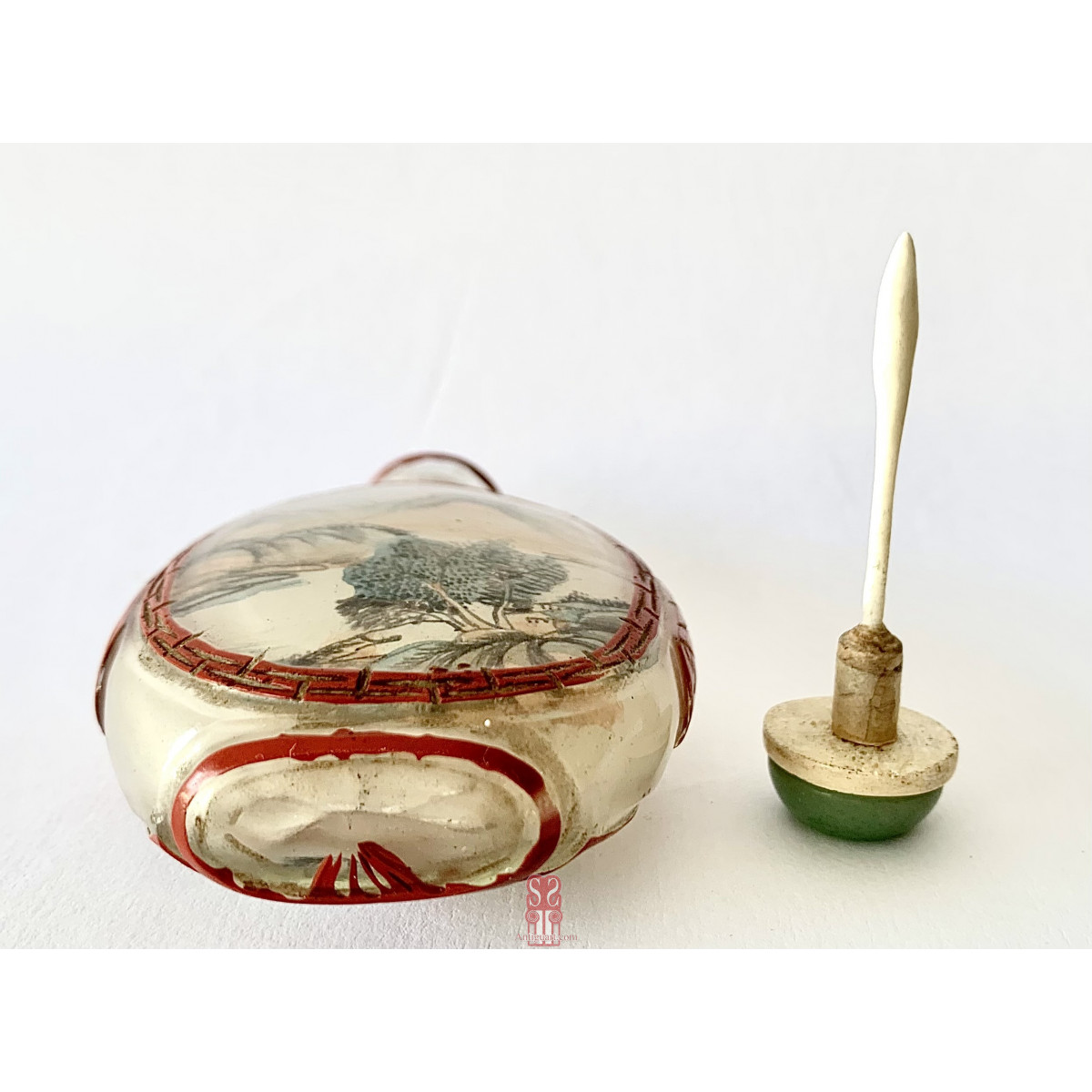 Snuff bottle de principios del siglo XX, cristal pintado.