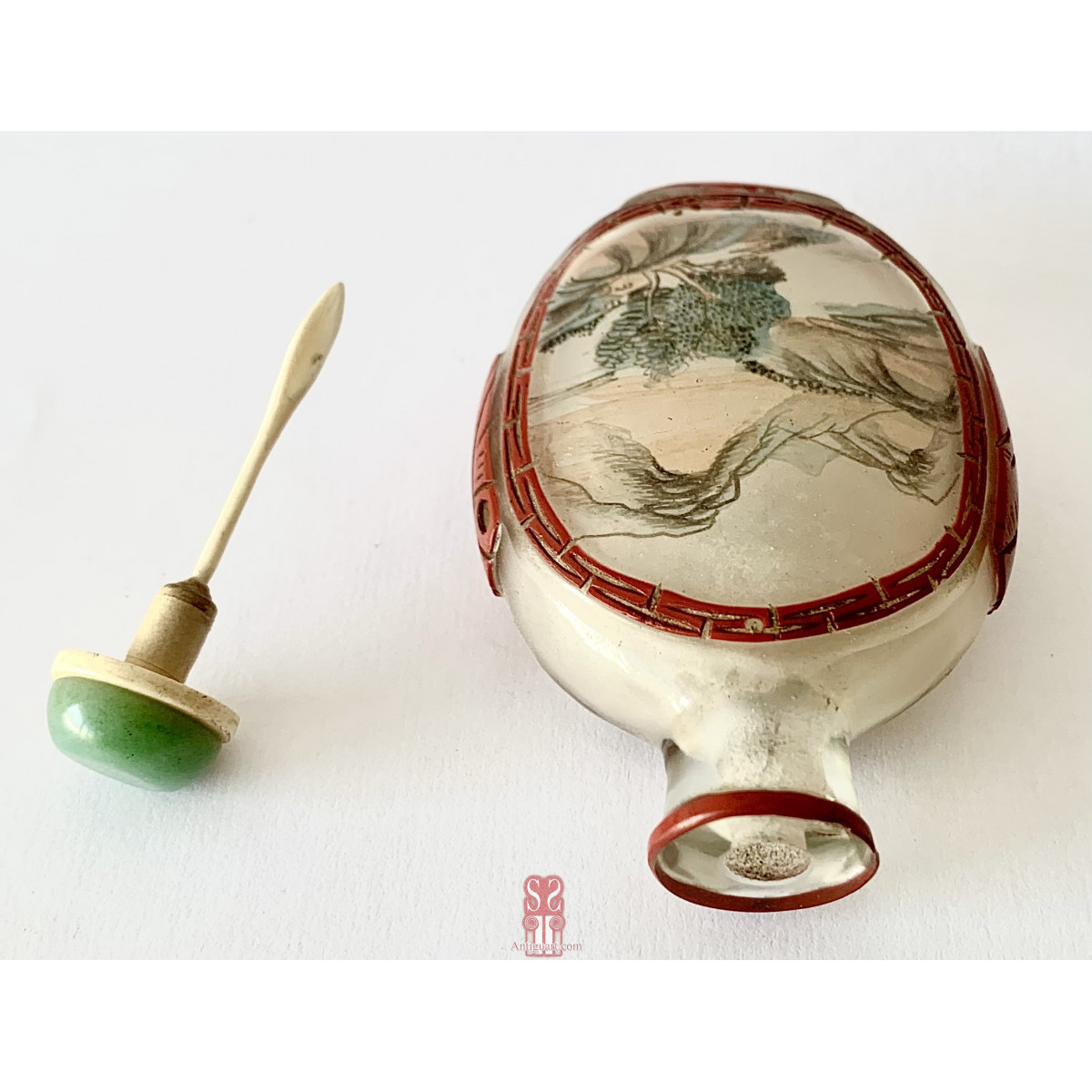 Snuff bottle de principios del siglo XX, cristal pintado.