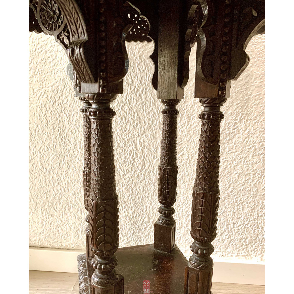 Padouk table, final 19th.