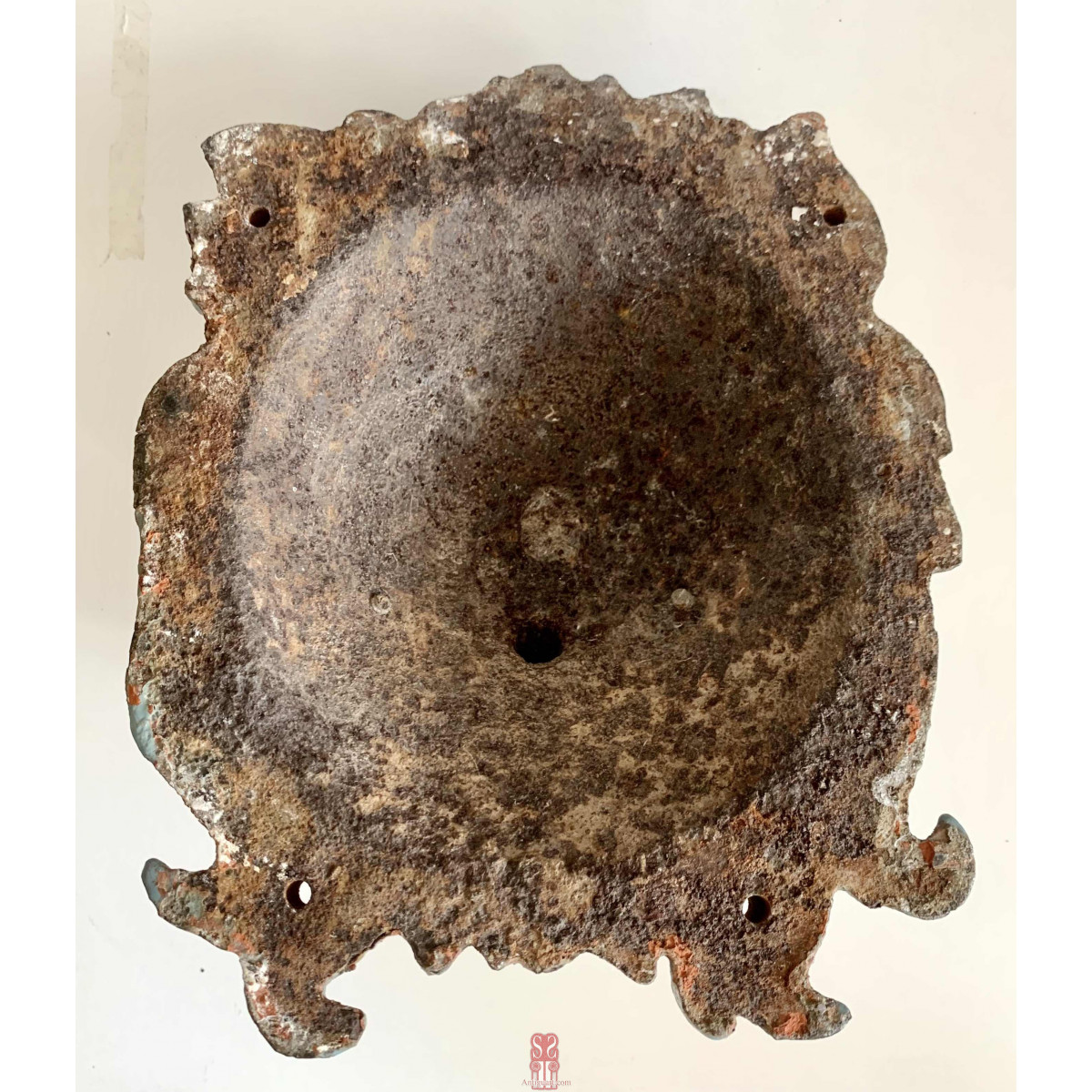 Fuente en hierro fundido, cabeza de león, del siglo XIX 