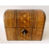 Box with fine inlays with geometric decorations 19th