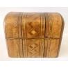 Box with fine inlays with geometric decorations 19th