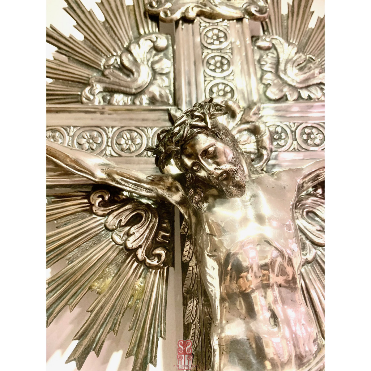 Importante crucifijo de plata Italiano, finales del siglo XVIII