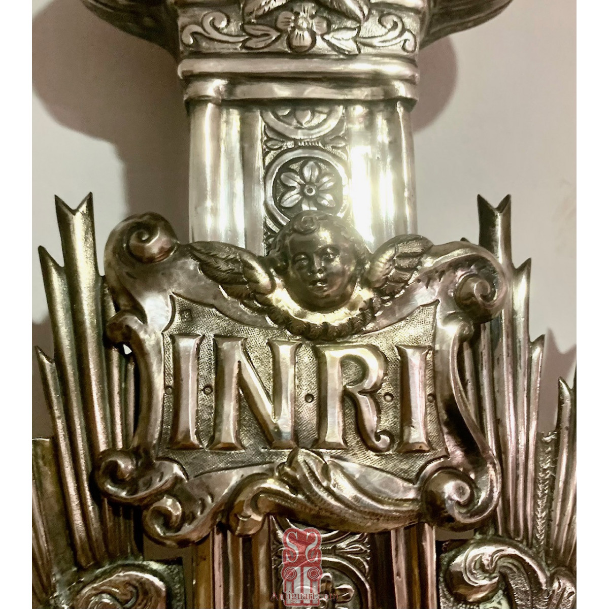 Importante crucifijo de plata Italiano, finales del siglo XVIII